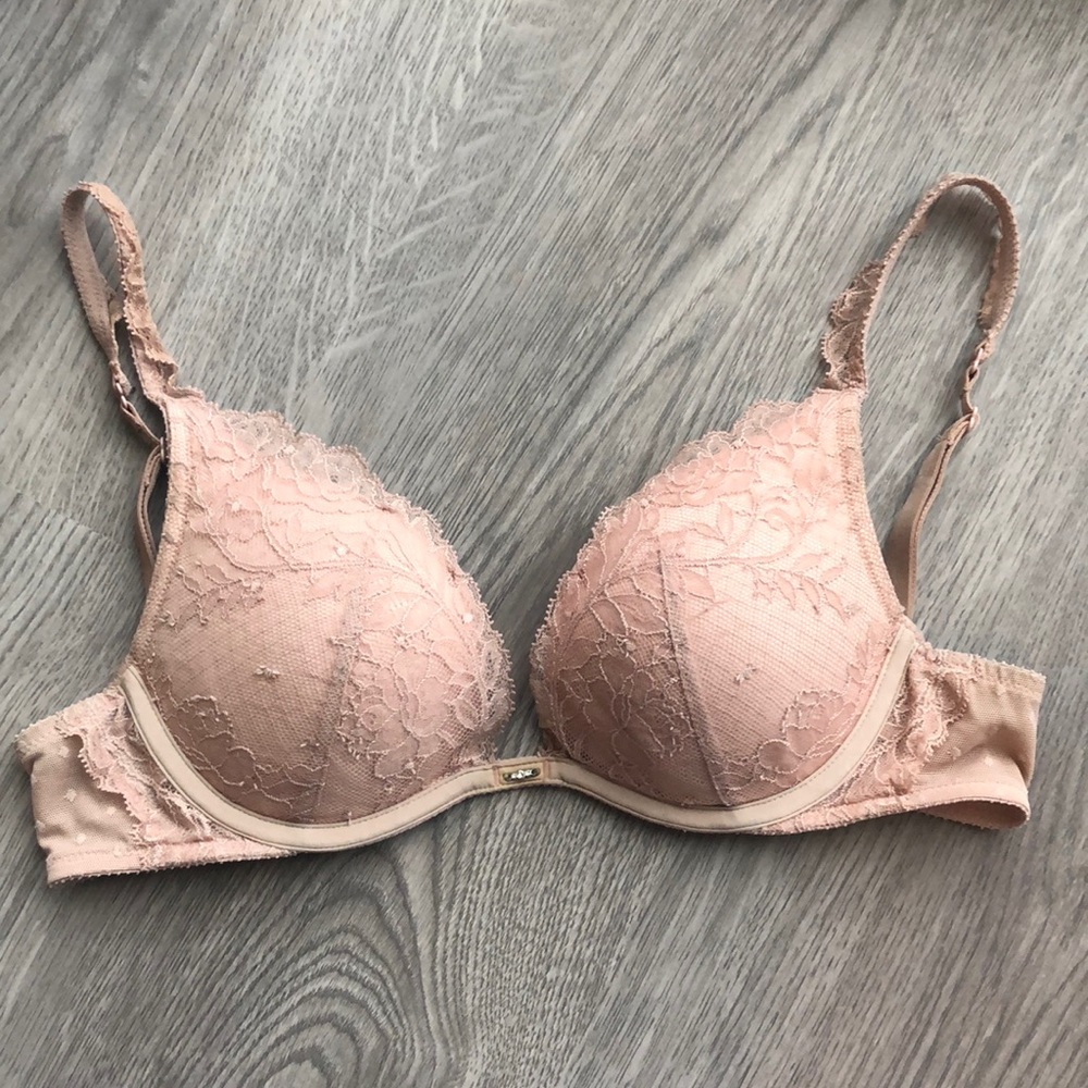 Victoria’s Secret push-up bra